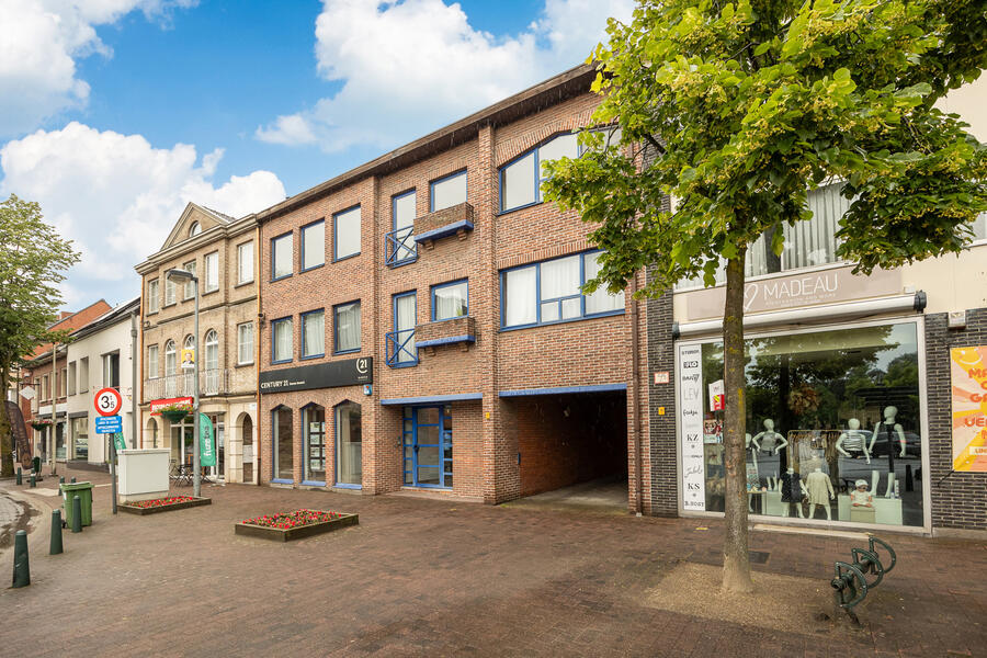 te koop huis beerse kerkplein 9